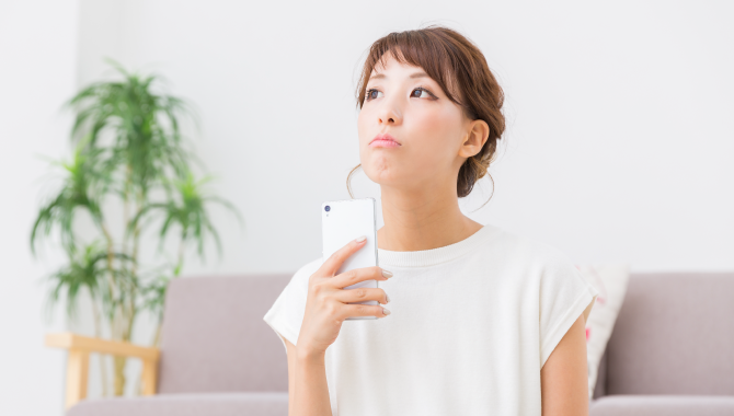 スマートフォンのミラーリングは有線と無線、どちらが良い？