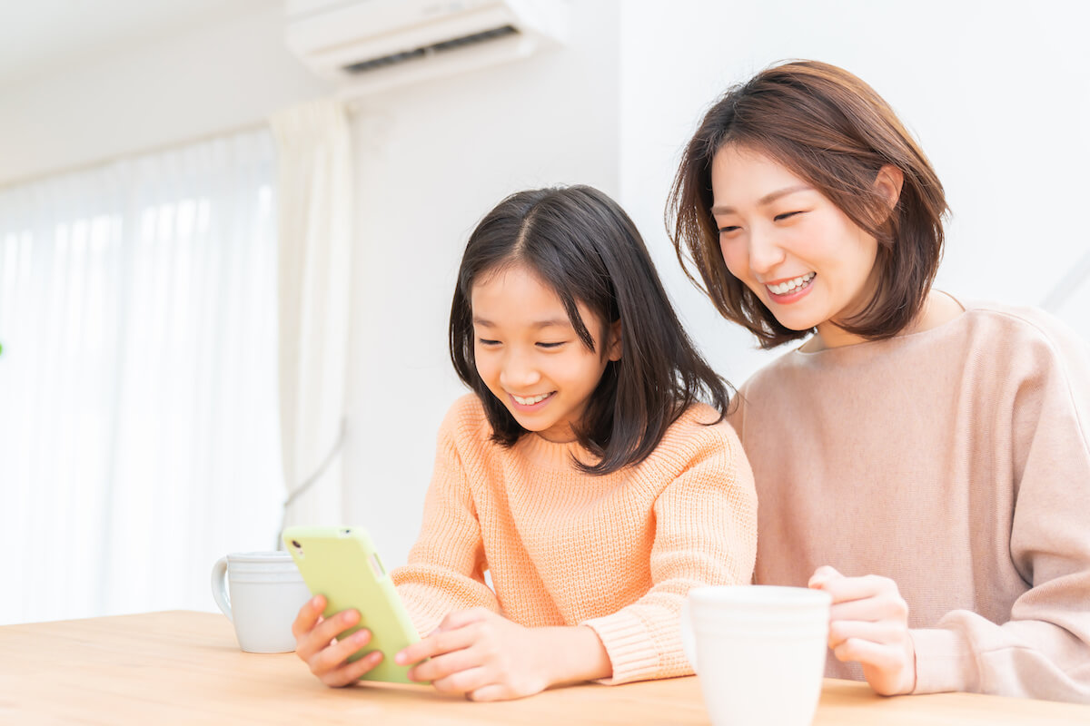 格安SIM/格安スマホ【LINEMO】公式サイト｜キッズスマホとは？子どもに持たせるメリット・使える機能を解説｜スマホガイド